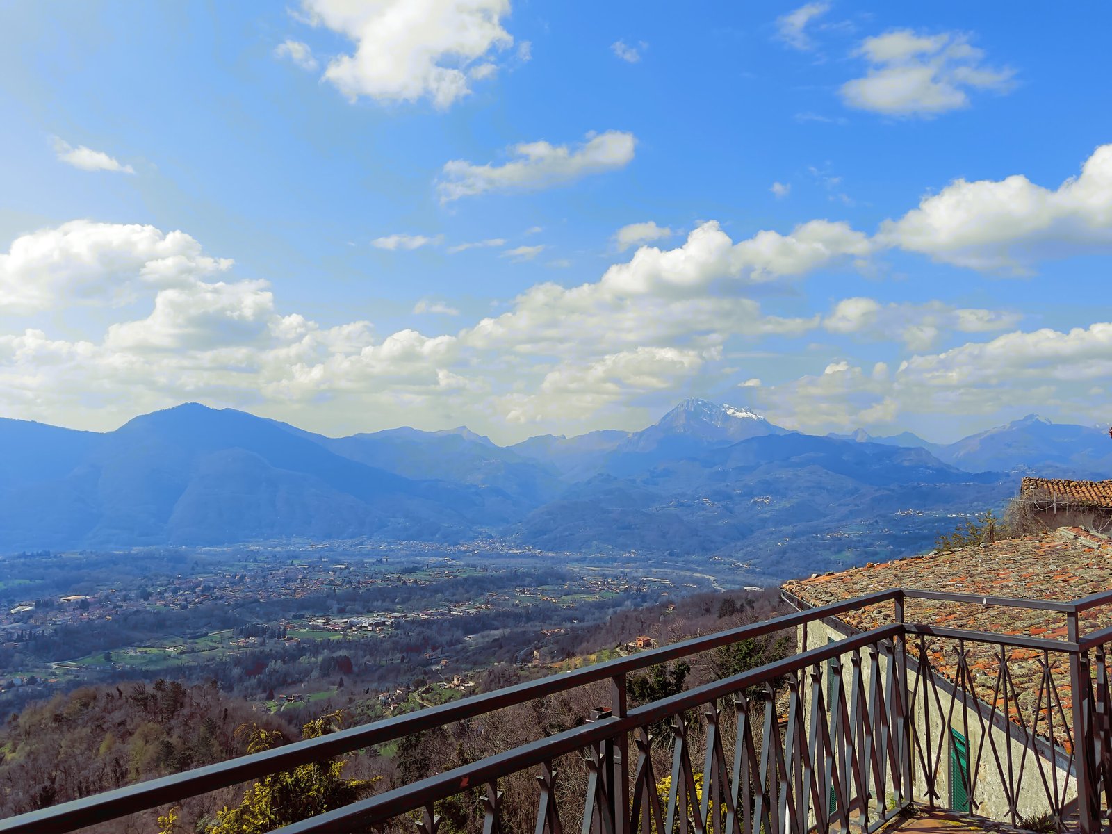 When The Mountains Wake Up — Spring In A Tuscan Hamlet